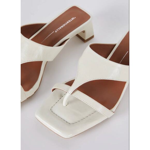 Intentionally Blank Off White Square Toe Kitten Flume Heels - Picture 8 of 8